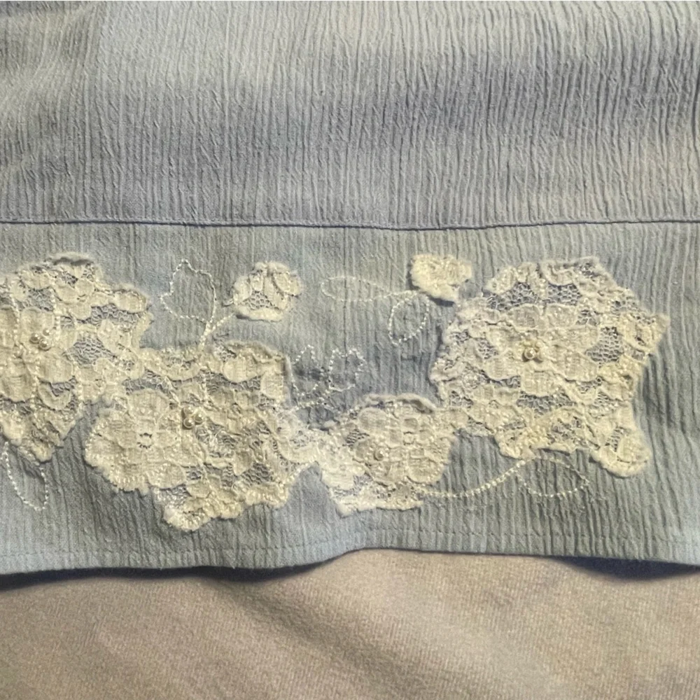 Vintage blue bunny womens size medium/large button down blouse - Picture 5 of 7